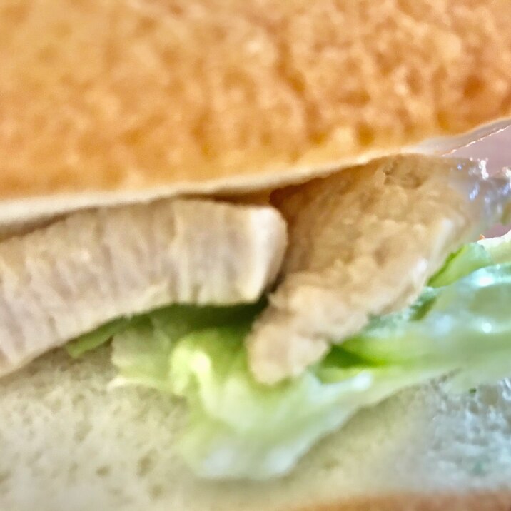 やわらか蒸し鶏のサンドイッチ